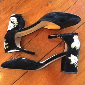 Embroidered velvet dress heels